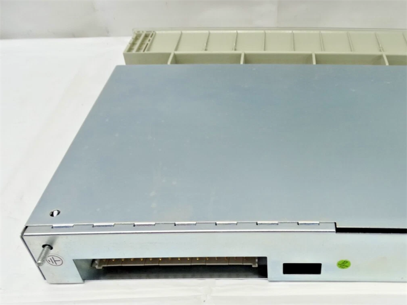 DI685