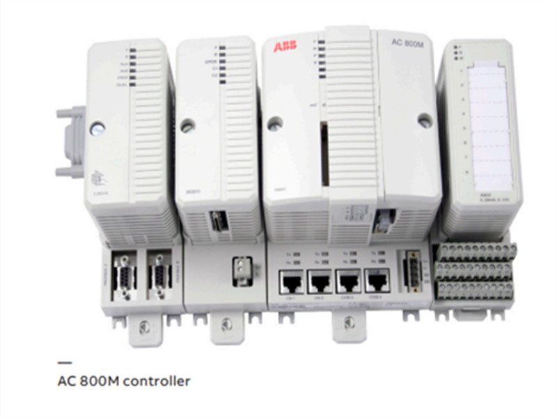 What accessories are included in the AC 800M hardware?